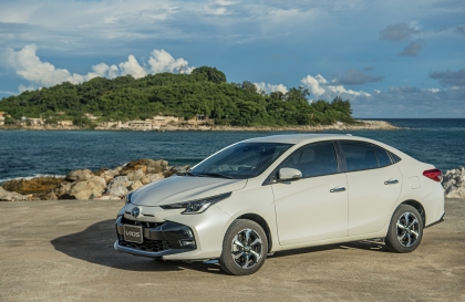 Gói cả tương lại vào khoang xe, Toyota Vios cùng gia đình trẻ “bỏ phố về quê”